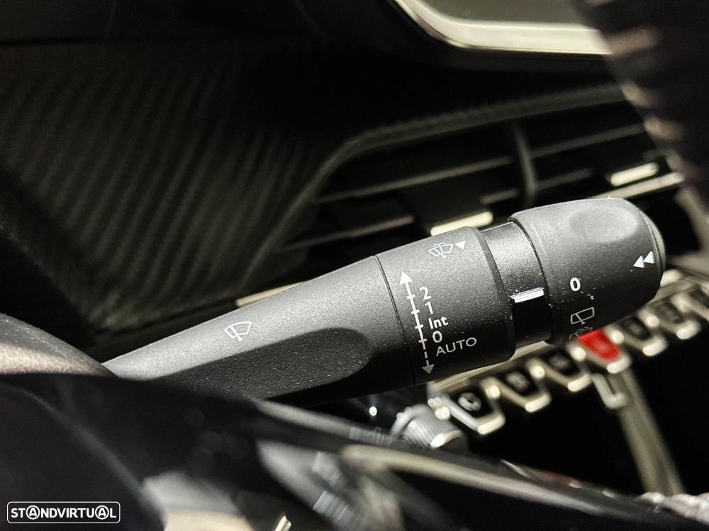 Peugeot 2008 1.2 PureTech Allure Pack - 38