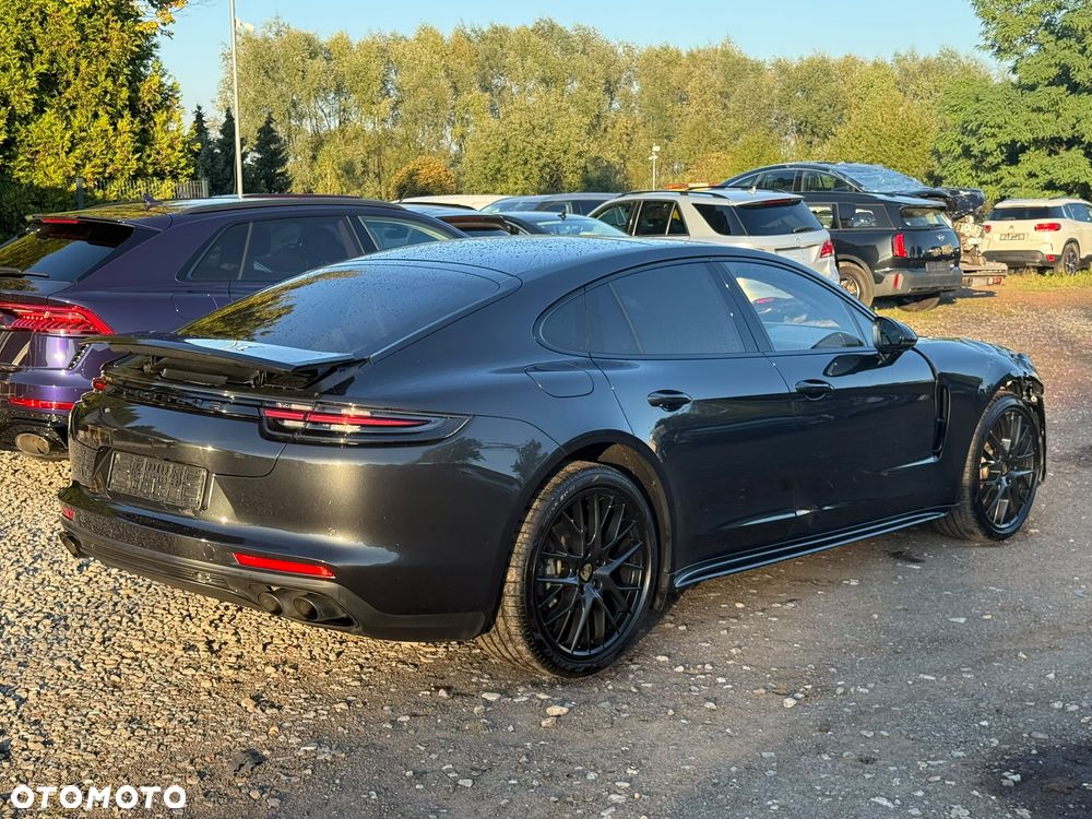 Porsche Panamera 4S - 13