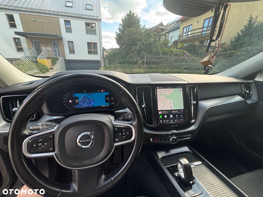 Volvo XC 60 B4 D AWD Momentum Pro - 17