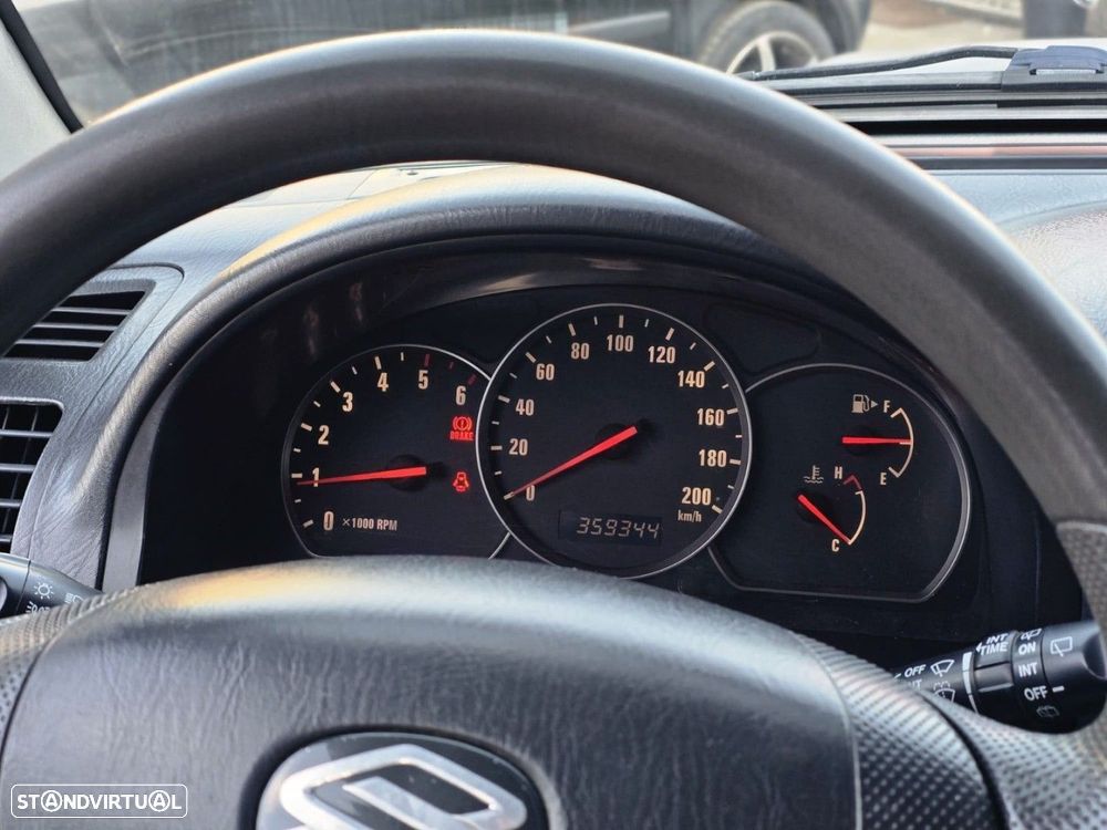 Suzuki Grand Vitara XL-7 2.0 HDi - 10