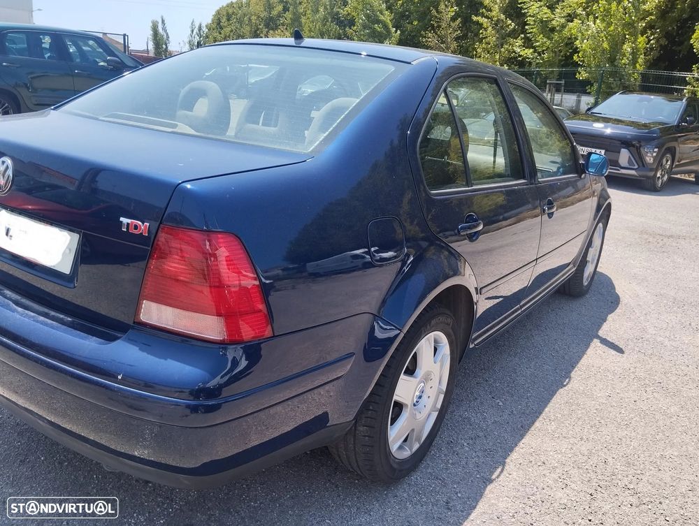 VW Bora 1.9 TDi Confortline - 6
