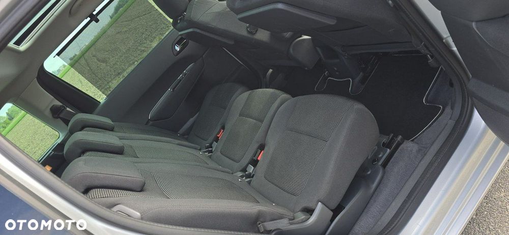 Peugeot 5008 - 26