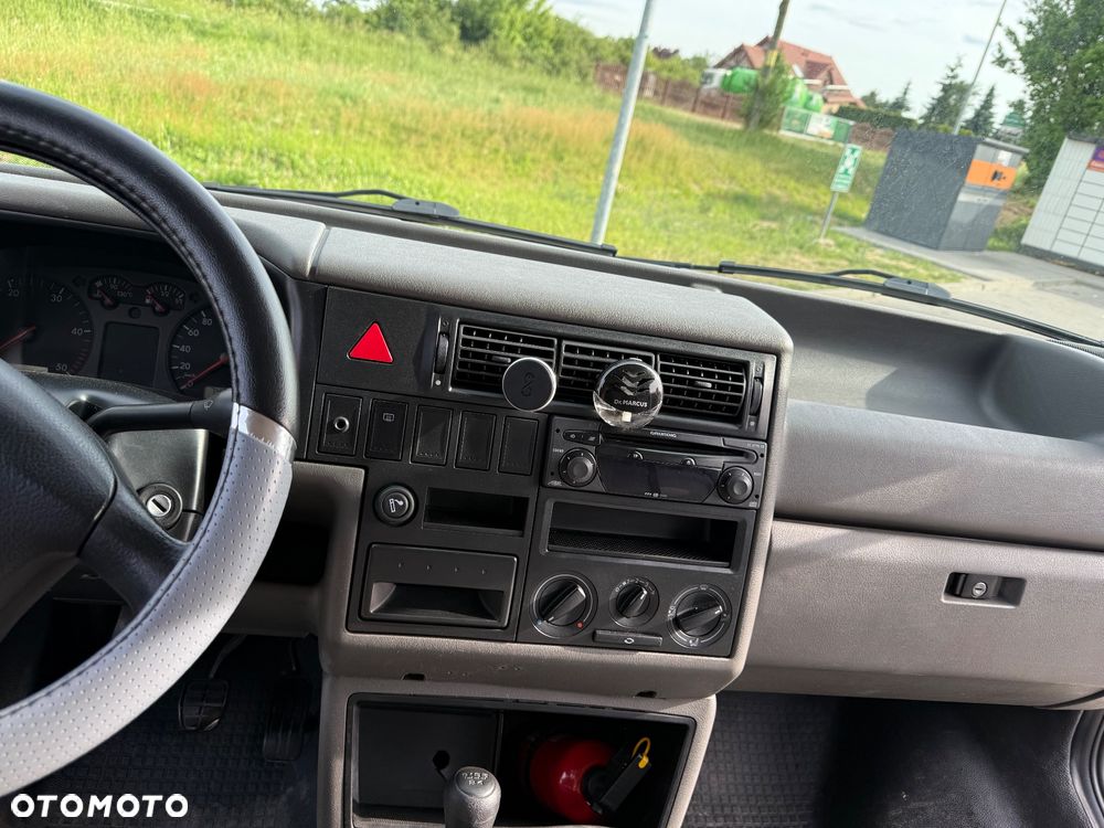 Volkswagen Transporter - 13