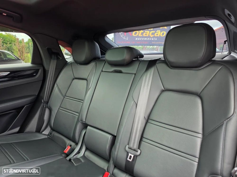 Porsche Cayenne Coupé E-Hybrid - 11