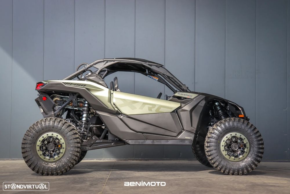 Can-Am Maverick X3 X RC TURBO RR - 8