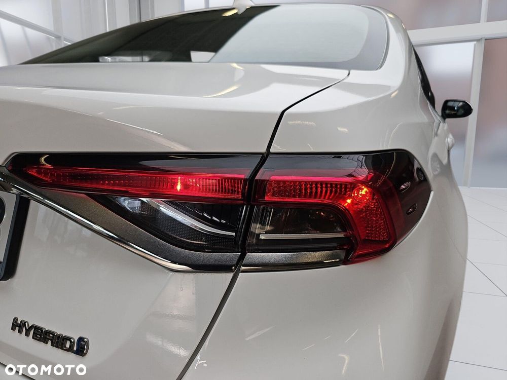 Toyota Corolla 1.8 Hybrid Comfort - 34