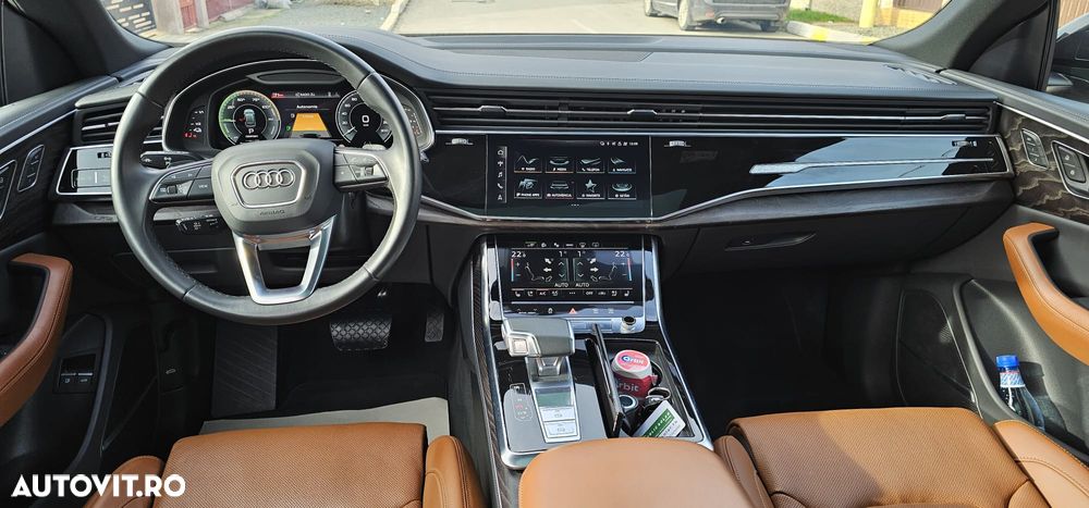 Audi Q8 55 TFSIe quattro tiptronic - 10