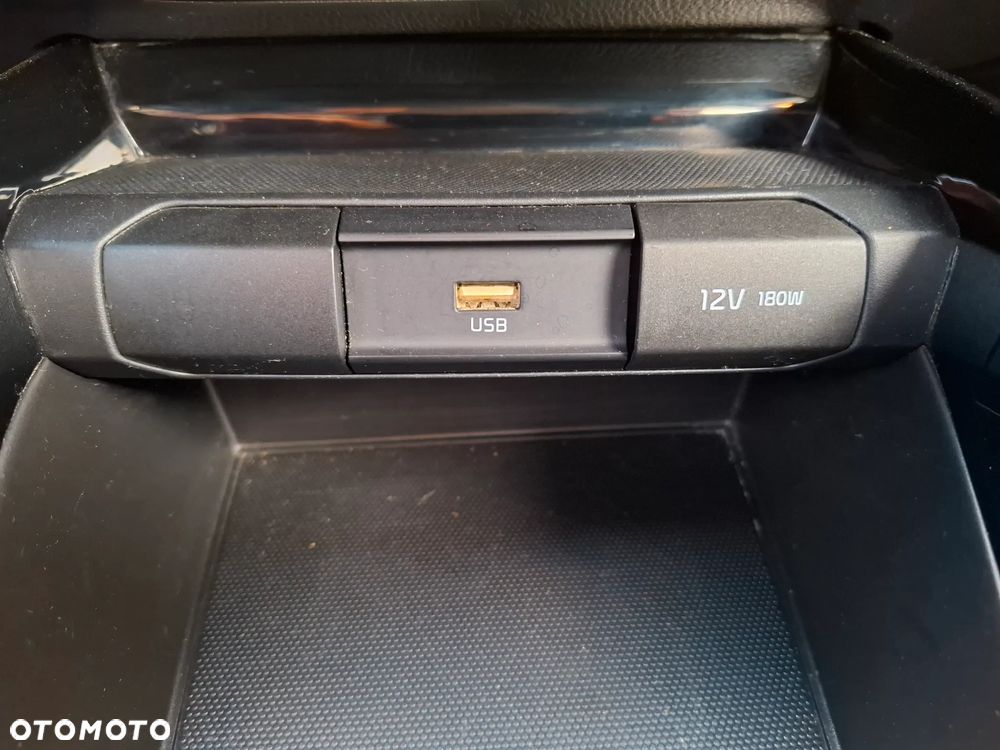 Kia Stonic - 28