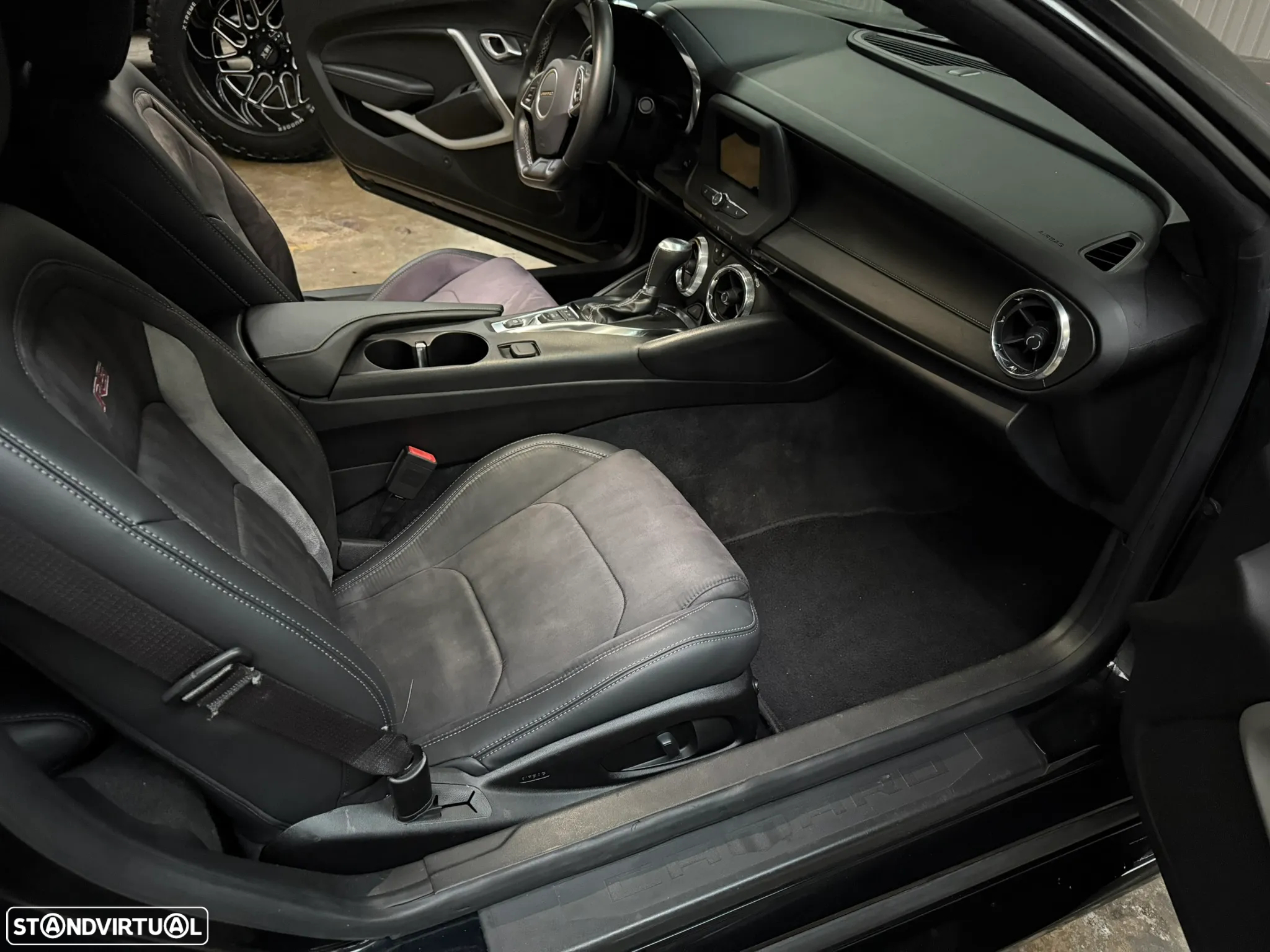 Chevrolet Camaro Coupe 2.0 Aut. - 23
