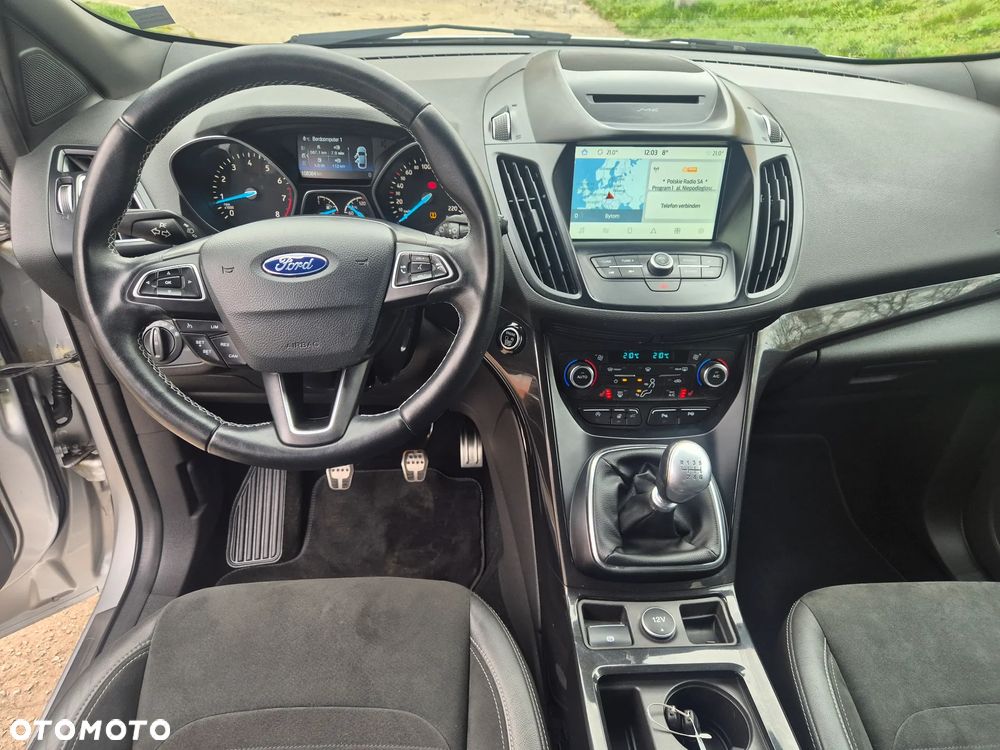 Ford Kuga 1.5 EcoBoost 2x4 ST-Line - 15