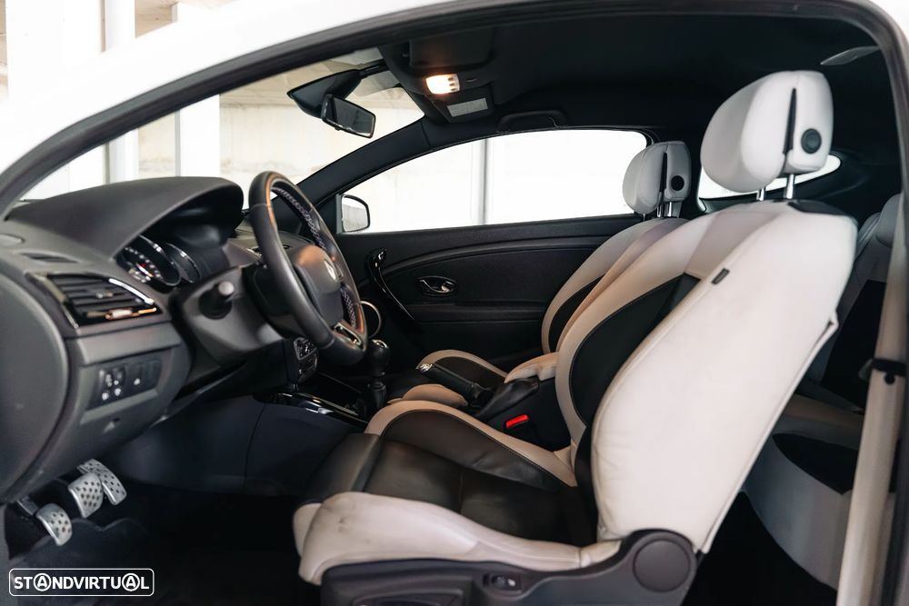 Renault Mégane Coupe TCe 265 Sport - 22