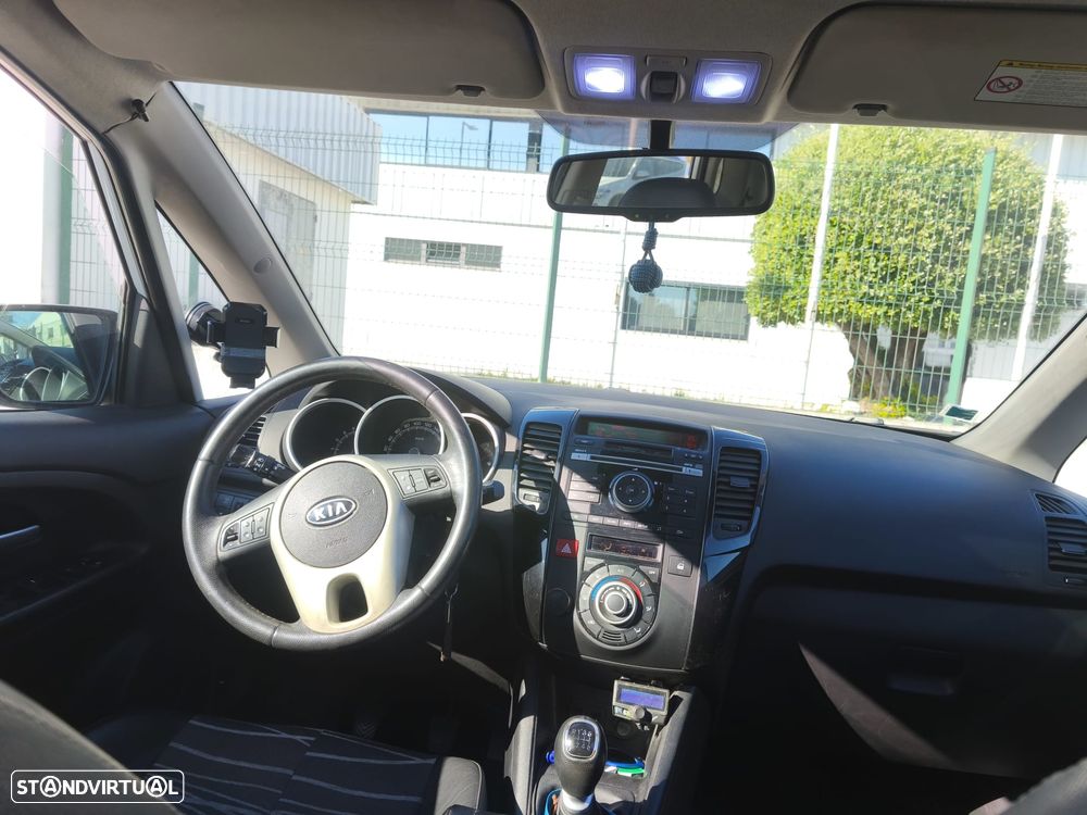 Kia Venga 1.4 CRDi TX ISG - 20