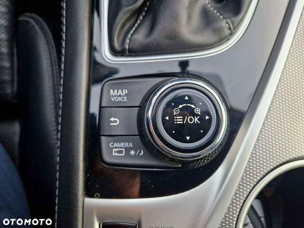 Infiniti Q50 - 24
