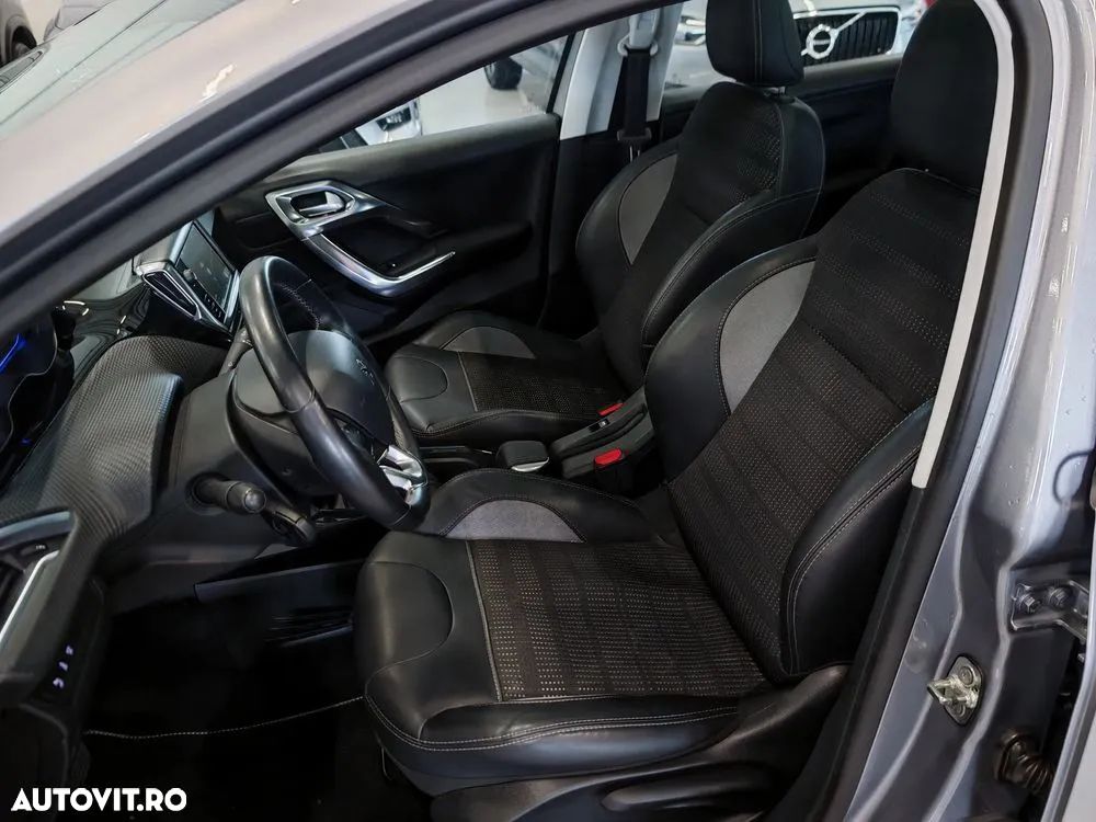 Peugeot 2008 1.2 PureTech Turbo EAT6 S&S Allure - 19