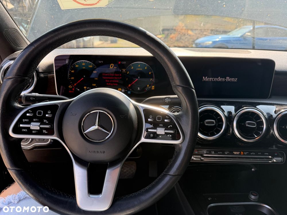 Mercedes-Benz Klasa A 220 4Matic 7G-DCT - 29