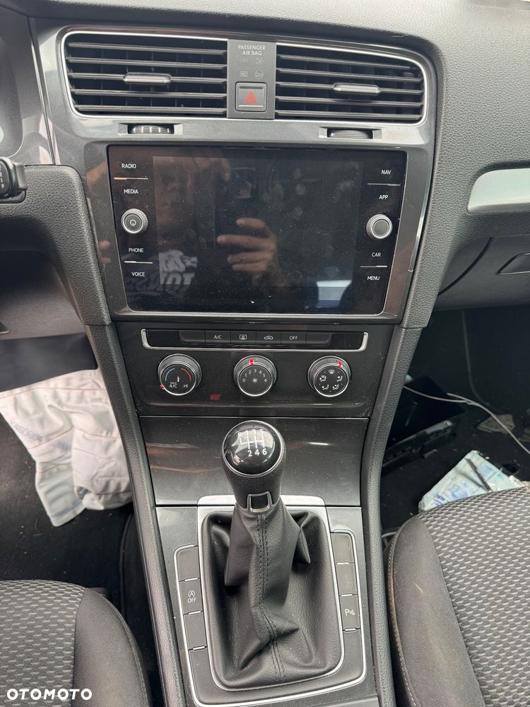 Volkswagen Golf 1.0 TSI (BlueMotion Technology) Trendline - 13
