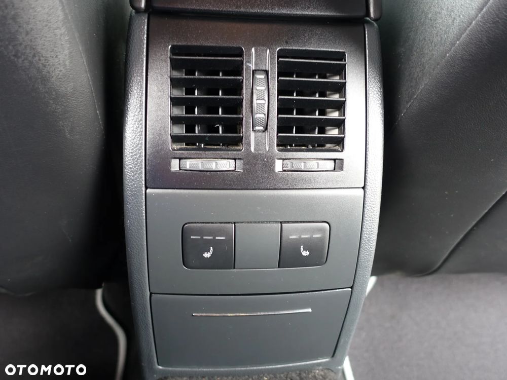 Skoda Octavia 2.0 TDI CR DPF RS - 13