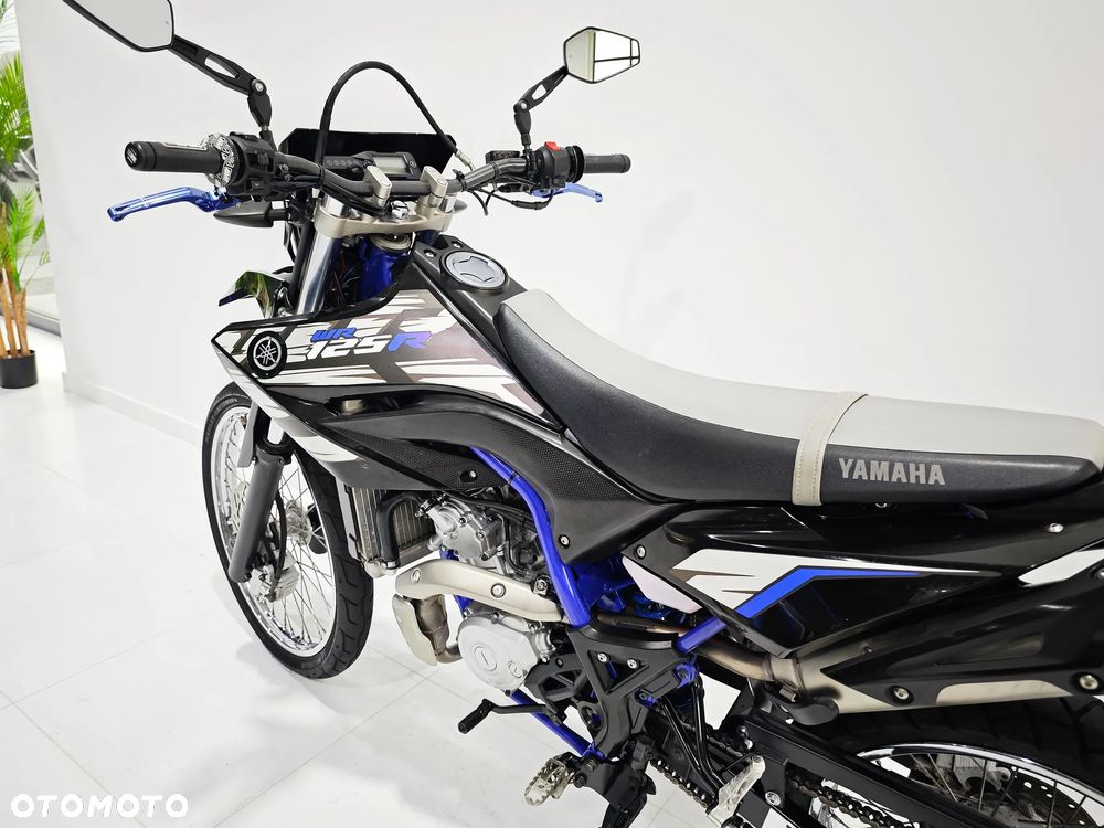 Yamaha WR - 16