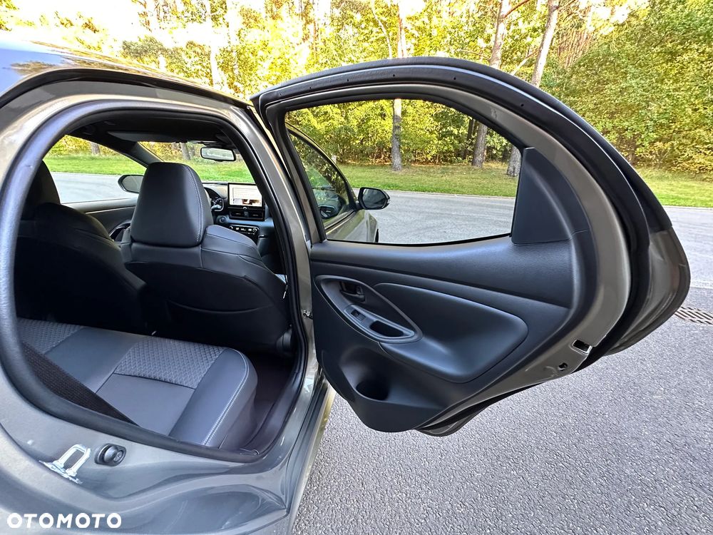 Toyota Yaris 130 1.5 VVT-i Premiere Edition - 24