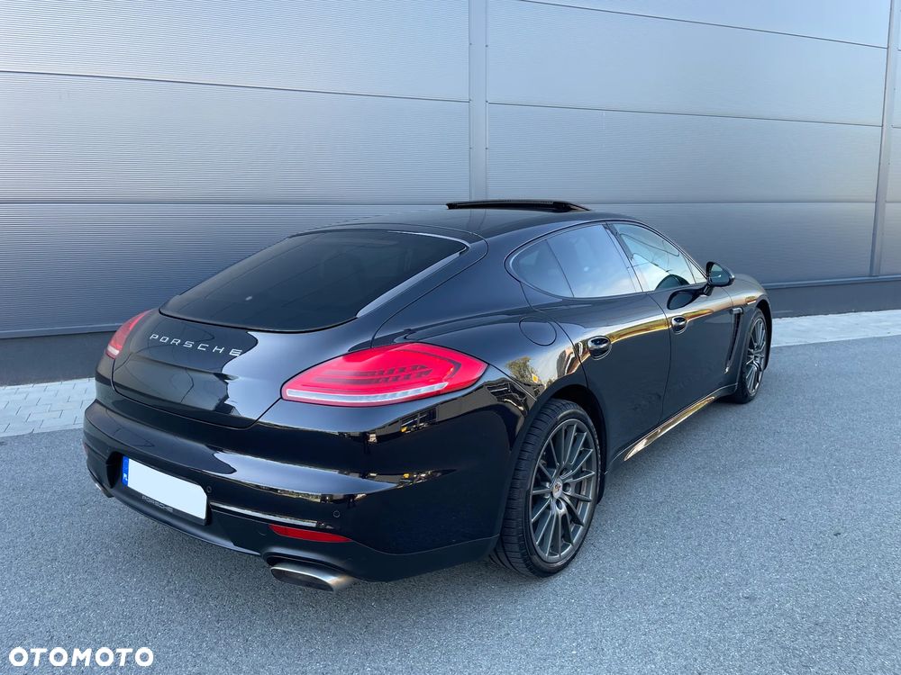 Porsche Panamera - 5