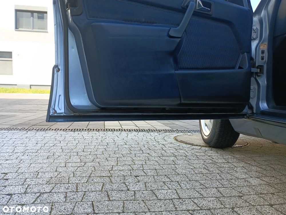 Mercedes-Benz W201 (190) - 18