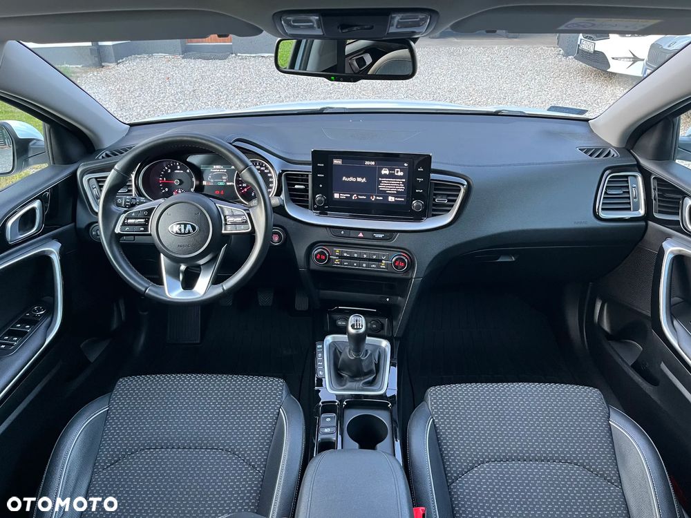 Kia Ceed 1.6 CRDi mHEV L - 8