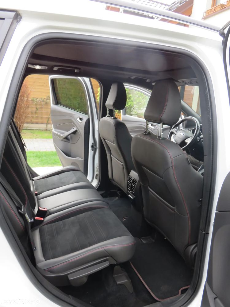 Ford Kuga 2.0 TDCi 4x4 ST-Line - 15