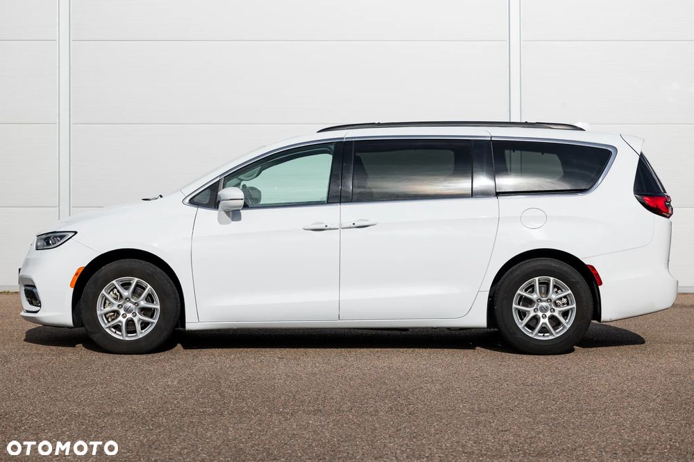Chrysler Pacifica - 7