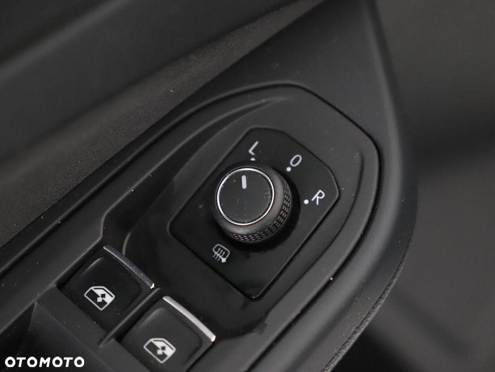 Volkswagen Golf - 23