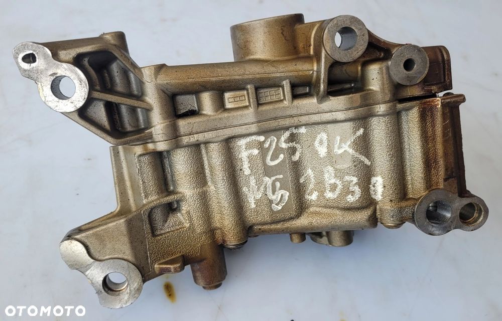 POMPA OLEJU BMW E89 E90 E92 F01 F02 F10 F11 F25 N52B30 3.0B 7573748 - 5