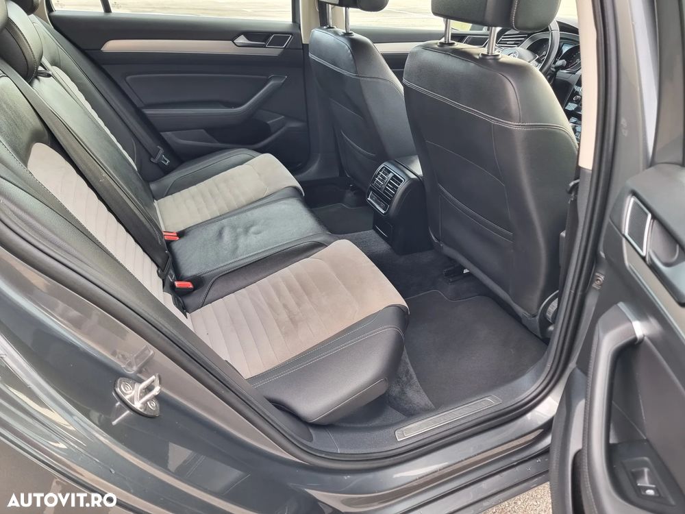 Volkswagen Passat 2.0 TDI DSG (BlueMotion Technology) Highline - 14