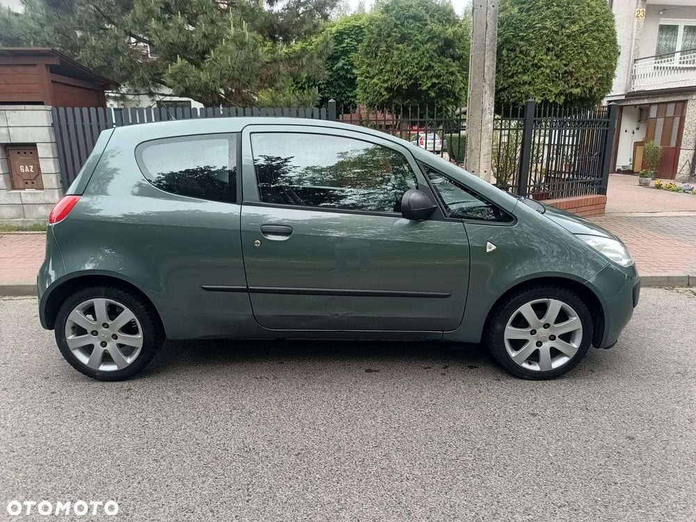 Mitsubishi Colt - 12