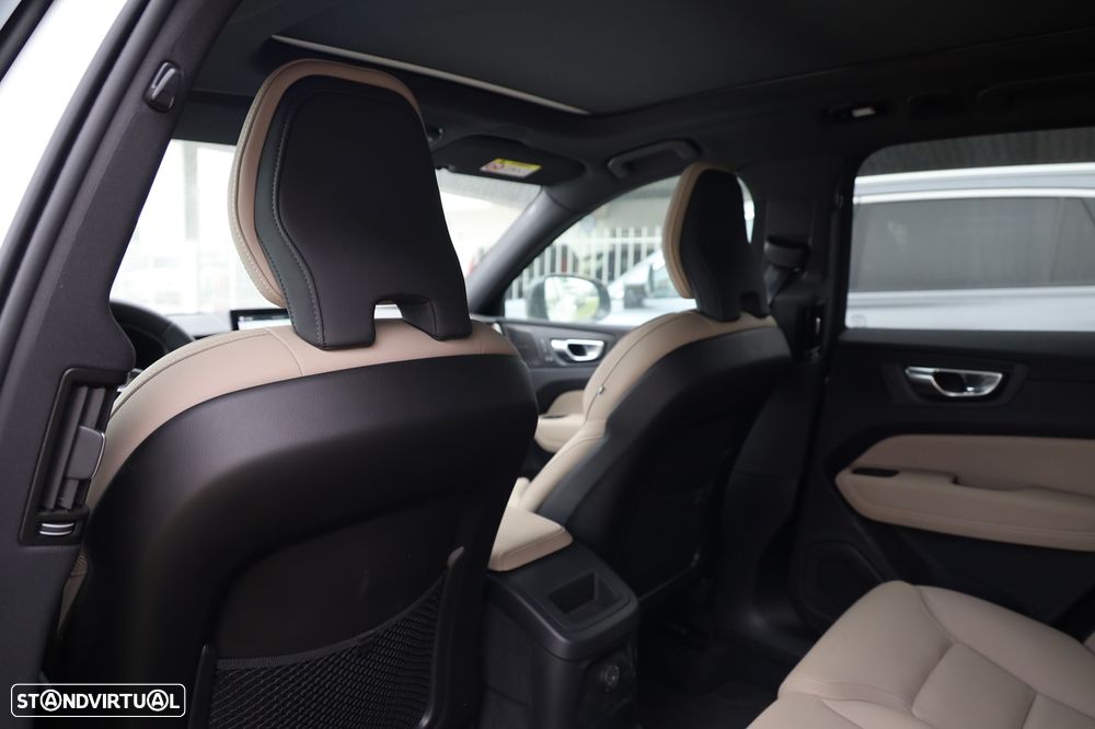 Volvo XC 60 2.0 T6 PHEV Plus Dark AWD - 13