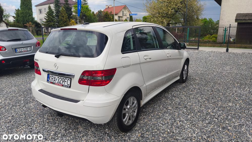 Mercedes-Benz Klasa B 180 BlueEFFICIENCY - 9