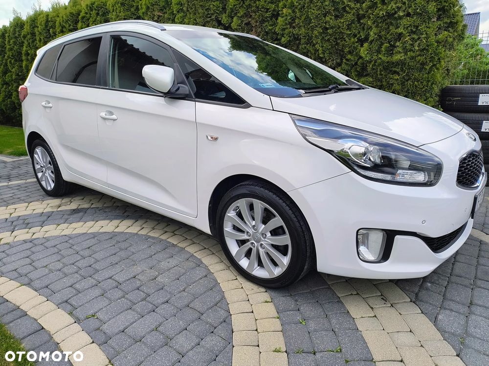 Kia Carens 1.7 CRDi 136 Dream Team Edition - 1