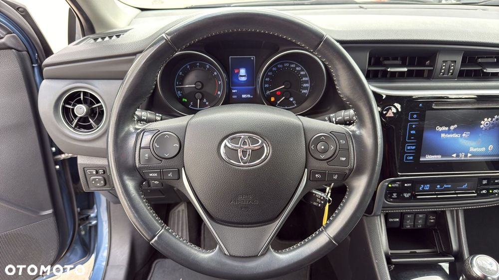 Toyota Auris - 15