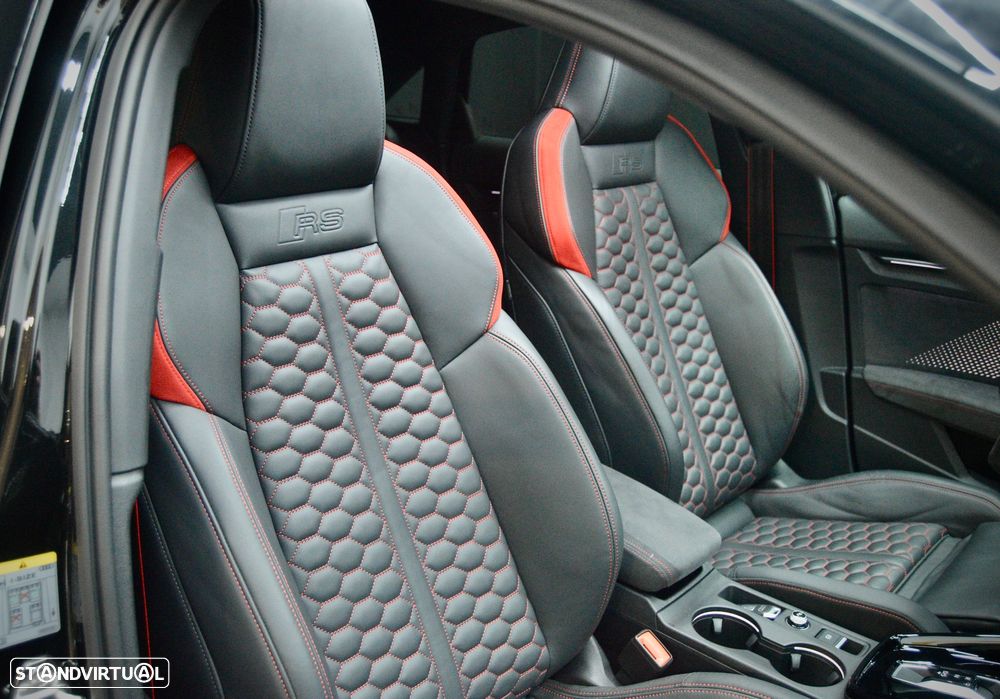 Audi RS3 Limousine 2.5 TFSI quattro S tronic - 16