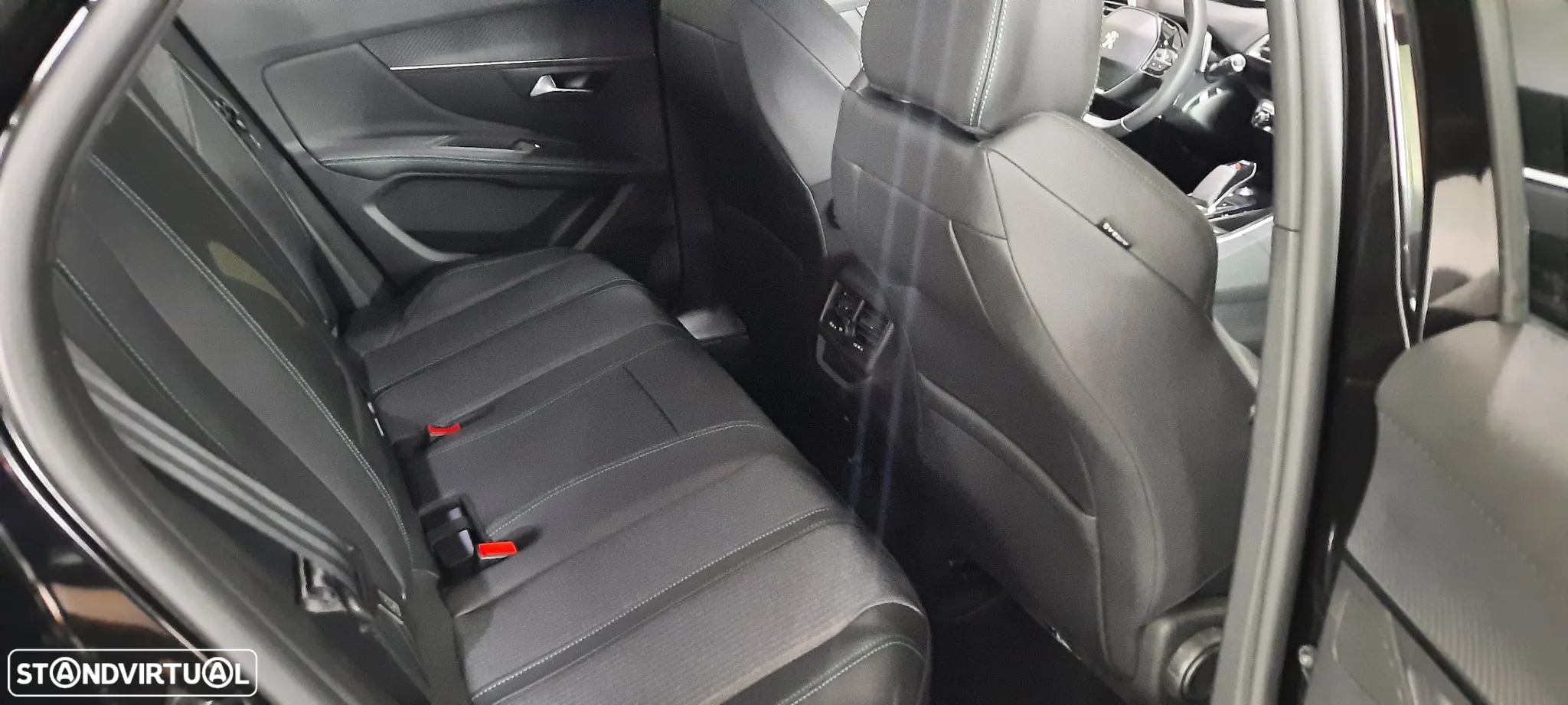Peugeot 3008 1.6 Hybrid Allure Pack e-EAT8 - 35