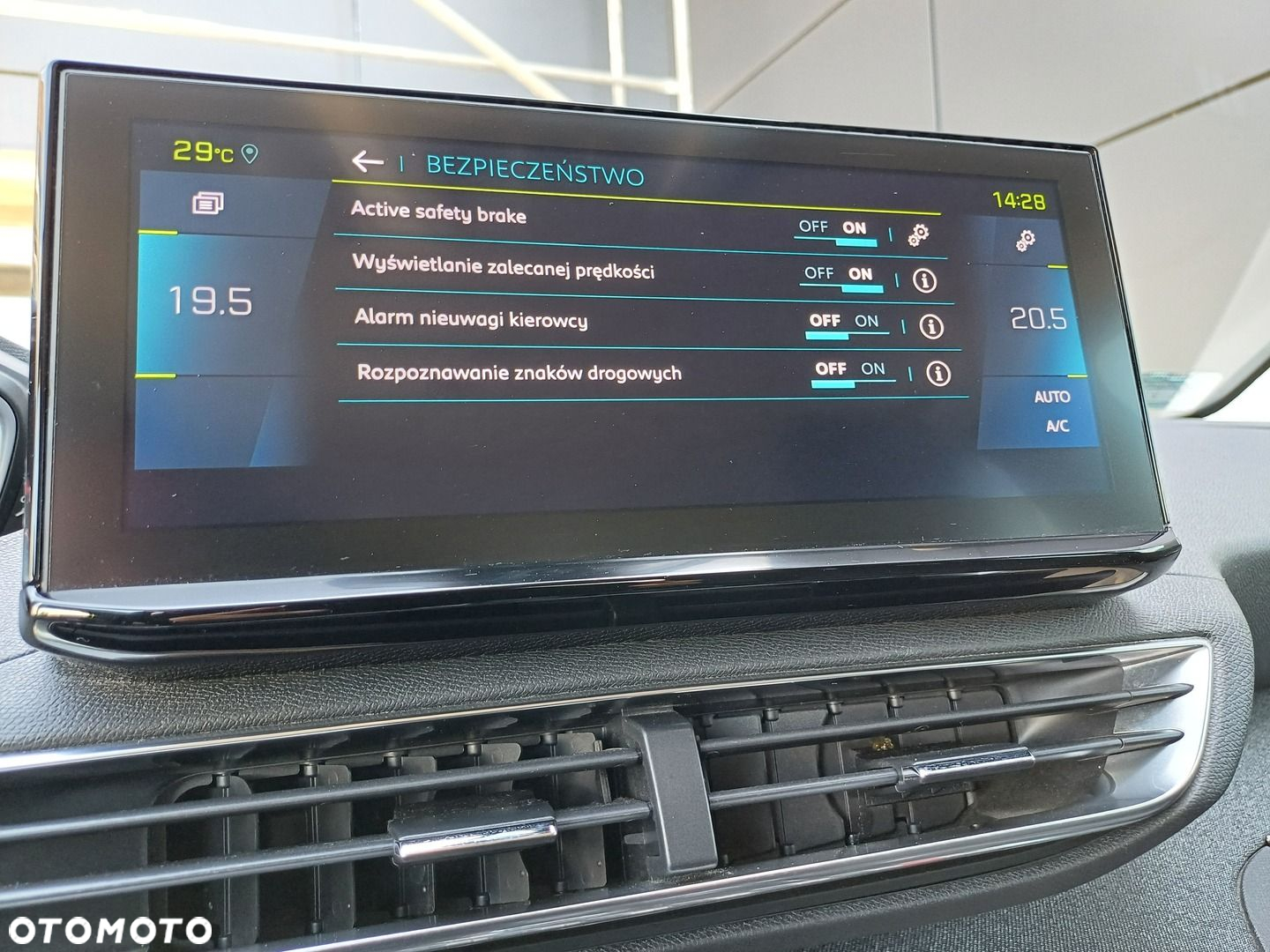 Peugeot 3008 - 23