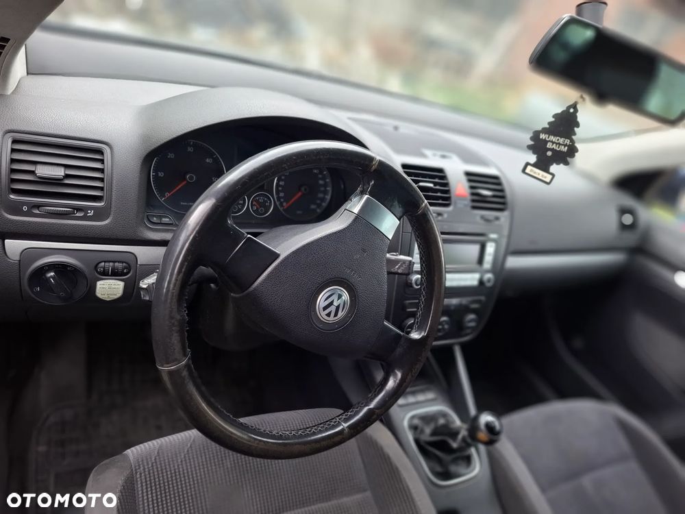 Volkswagen Golf 2.0 TDI Comfortline - 5