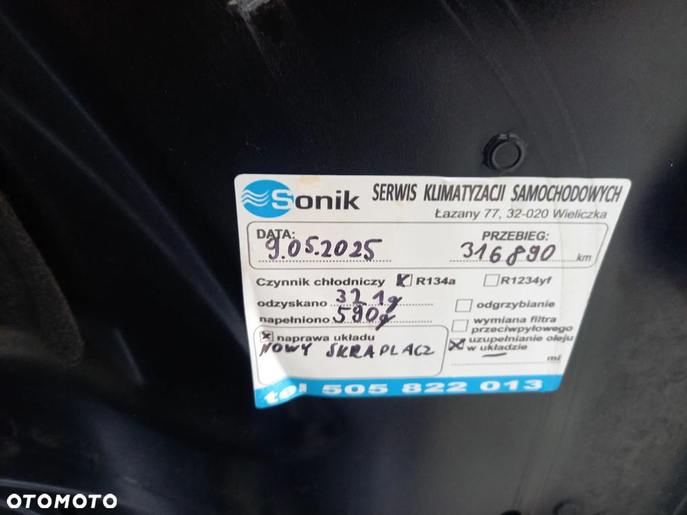 Mercedes-Benz Klasa E 200 CDI DPF BlueEFFICIENCY 7G-TRONIC - 33