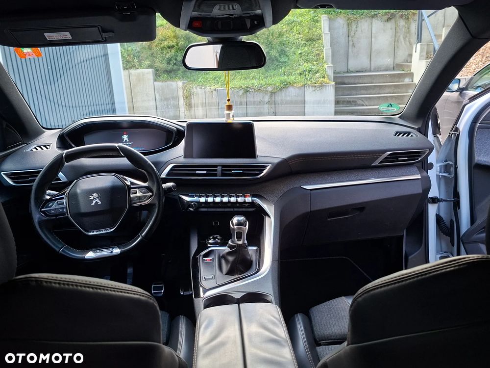Peugeot 5008 - 12