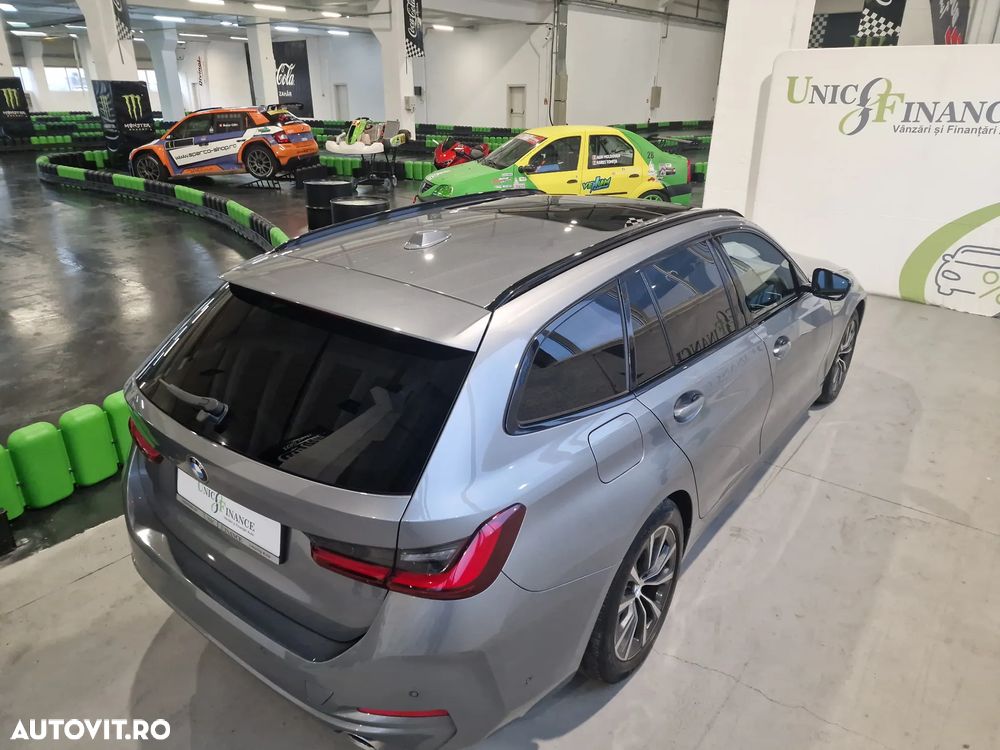 BMW Seria 3 320d Touring Aut. Sport Line - 8