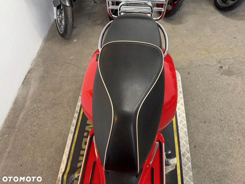 Piaggio Vespa - 26