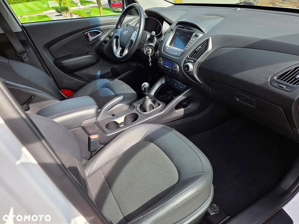 Hyundai ix35 blue 1.6 2WD Finale Gold - 28