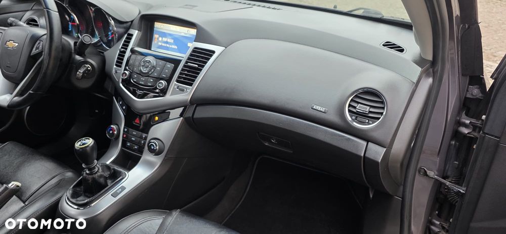 Chevrolet Cruze 1.8 LT+ - 32