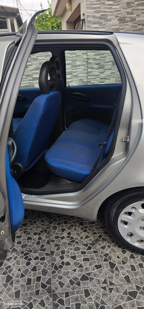 Fiat Punto 1.2 8V Active - 9