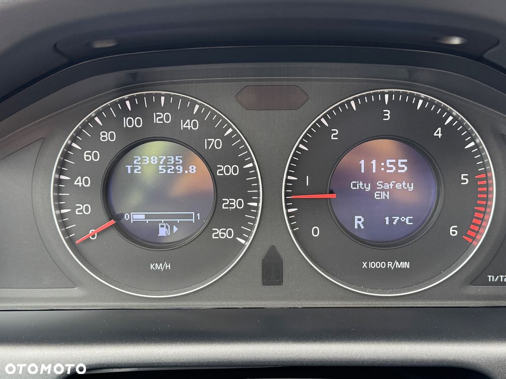 Volvo XC 60 D5 AWD Momentum - 21