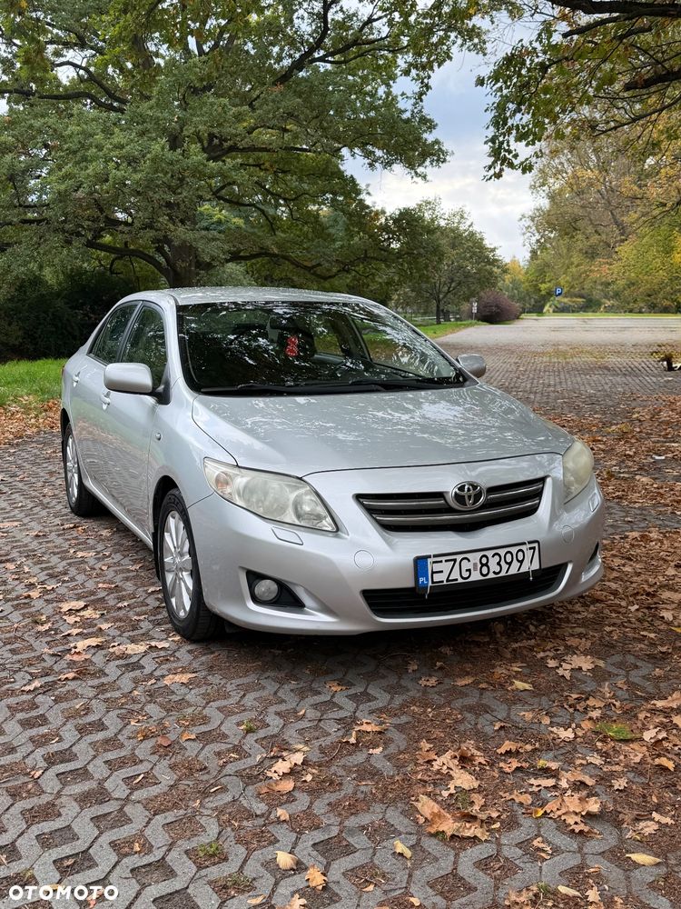 Toyota Corolla - 1