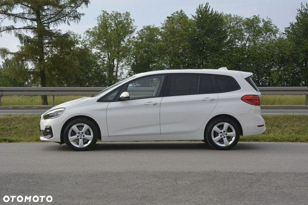 BMW Seria 2 218d Sport Line - 4